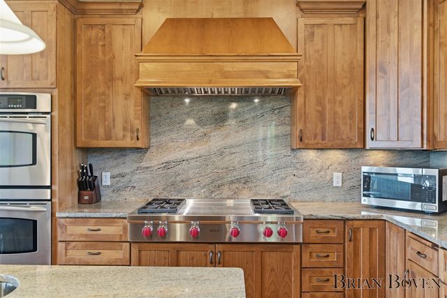 1740 7 Mile Road, Comstock Park, MI 49321