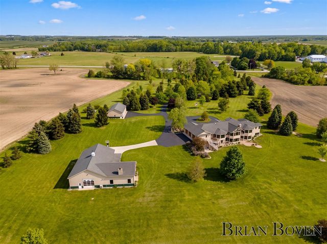 1740 7 Mile Road, Comstock Park, MI 49321