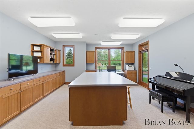 1740 7 Mile Road, Comstock Park, MI 49321