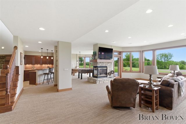 1740 7 Mile Road, Comstock Park, MI 49321