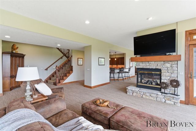 1740 7 Mile Road, Comstock Park, MI 49321