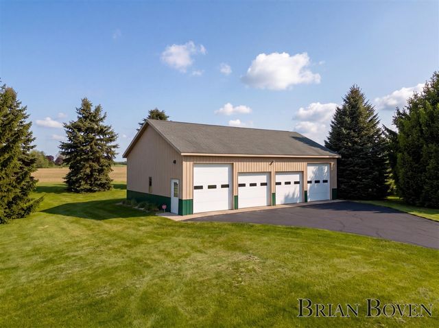 1740 7 Mile Road, Comstock Park, MI 49321