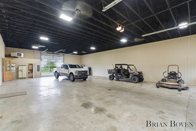 1740 7 Mile Road, Comstock Park, MI 49321