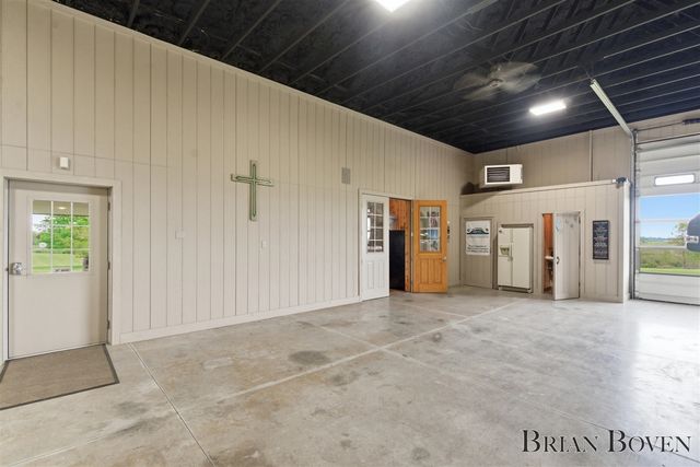 1740 7 Mile Road, Comstock Park, MI 49321