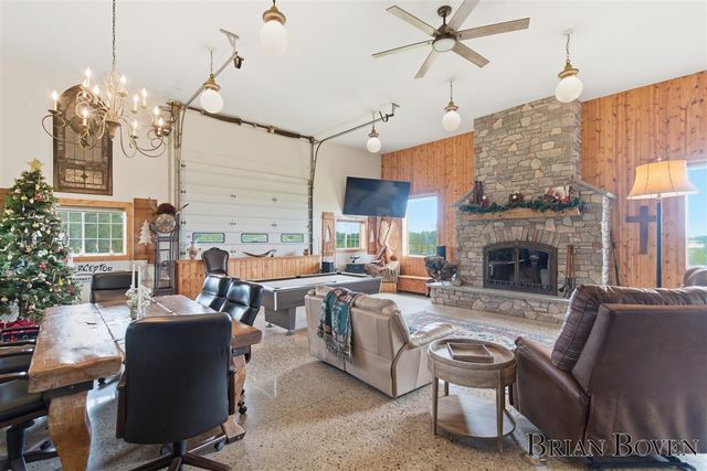 1740 7 Mile Road, Comstock Park, MI 49321