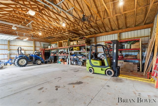 1740 7 Mile Road, Comstock Park, MI 49321