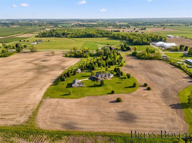1740 7 Mile Road, Comstock Park, MI 49321
