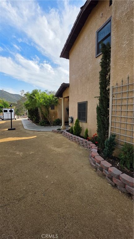 Image 6 of property listing at 32360 Navajo Springs, Wildomar, CA 92595