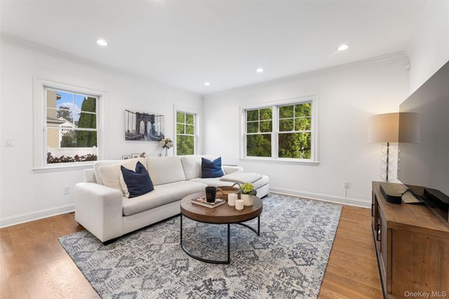 109 Lee Road, Scarsdale, NY 10583