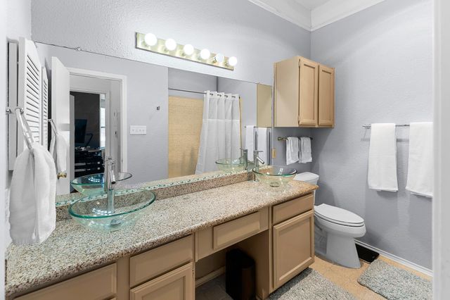 2802 Nueces ST 303, Austin, TX 78705