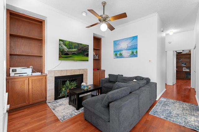 2802 Nueces ST 303, Austin, TX 78705