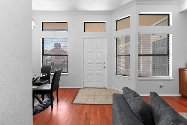 2802 Nueces ST 303, Austin, TX 78705