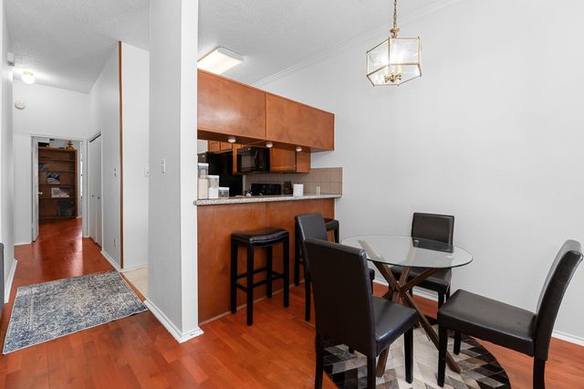 2802 Nueces ST 303, Austin, TX 78705