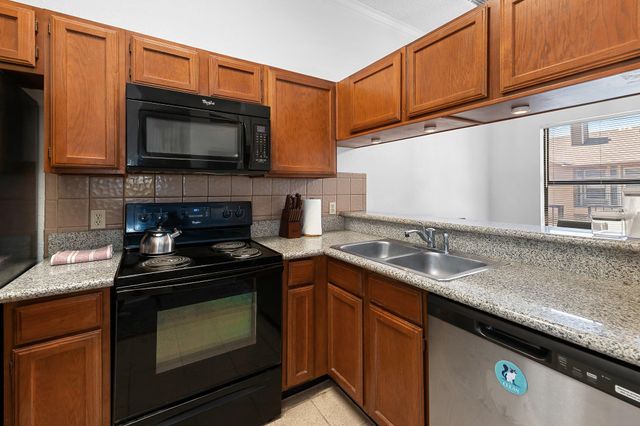 2802 Nueces ST 303, Austin, TX 78705