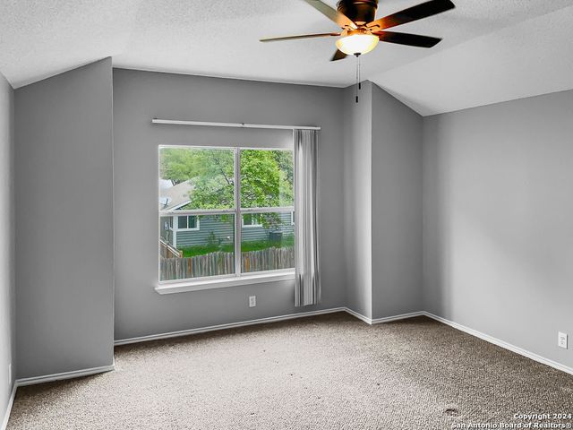 9315 BOWEN DR, San Antonio, TX 78250