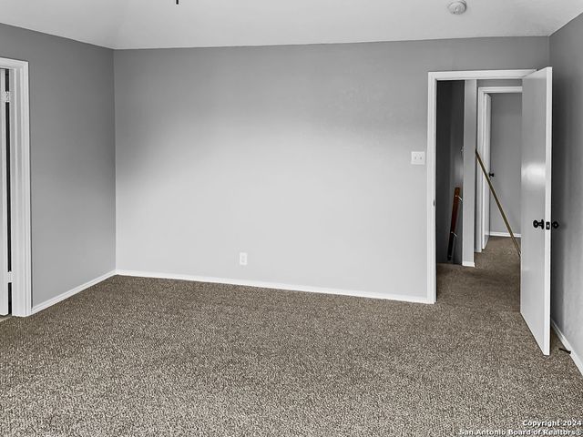 9315 BOWEN DR, San Antonio, TX 78250