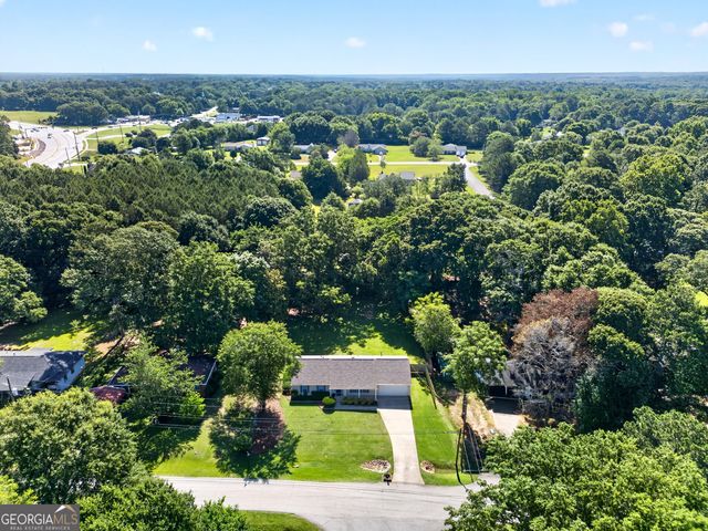 35 Sunnybrook Drive, Mcdonough, GA 30253