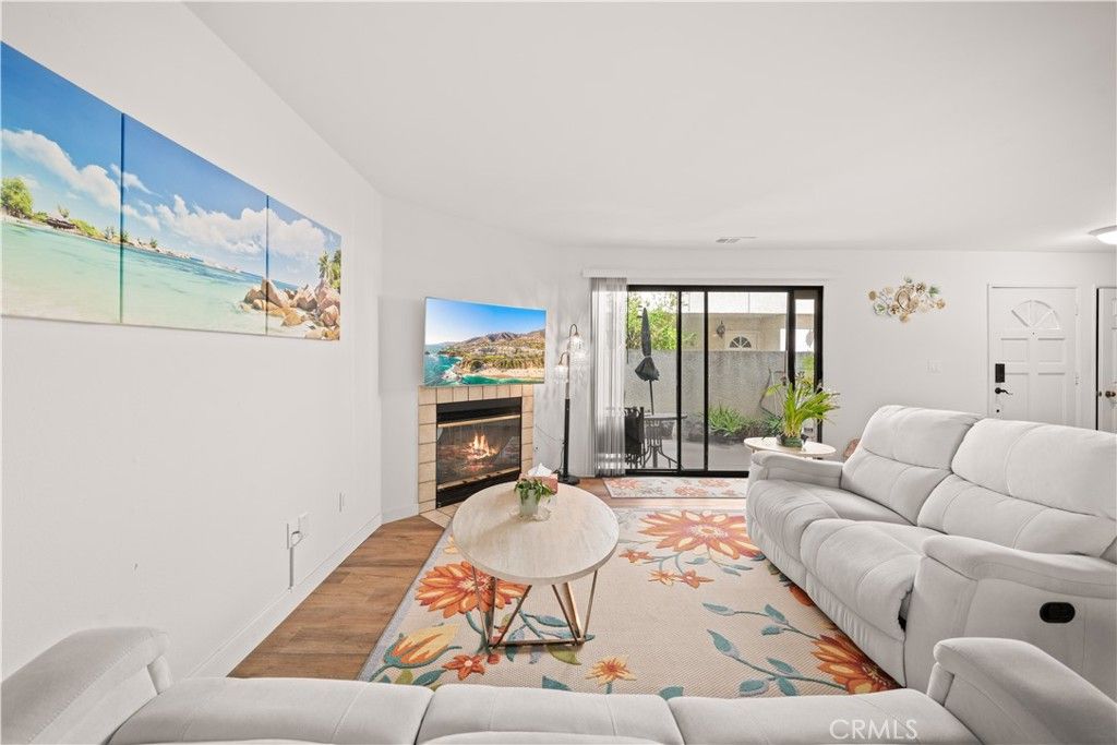 Image 14 of property listing at 4021 182nd #H, Torrance, CA 90504