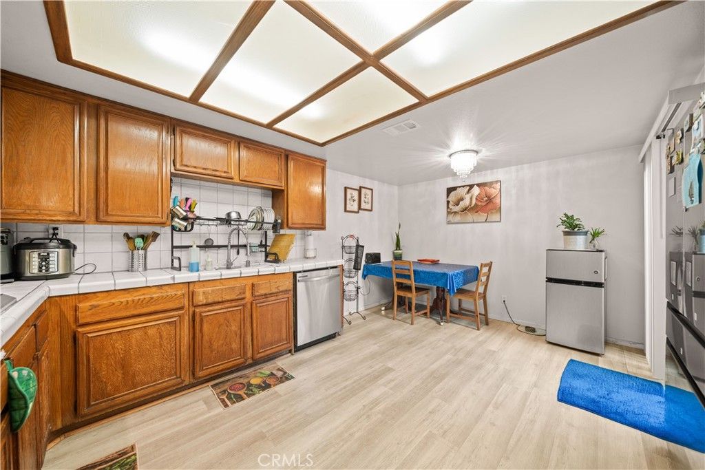 Image 19 of property listing at 4021 182nd #H, Torrance, CA 90504