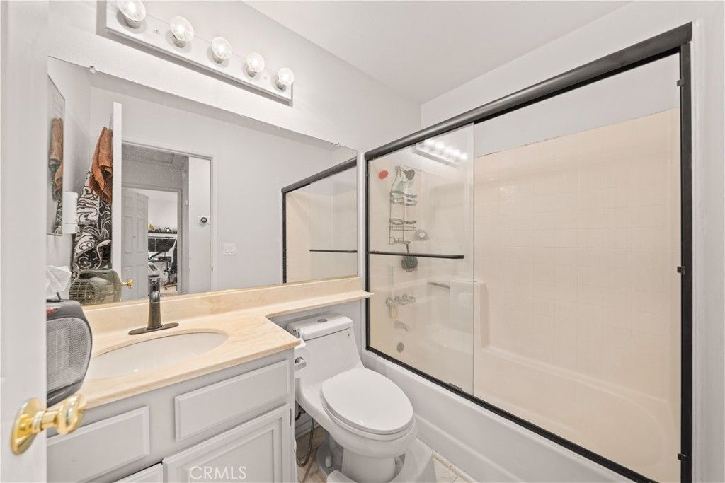 Image 27 of property listing at 4021 182nd #H, Torrance, CA 90504