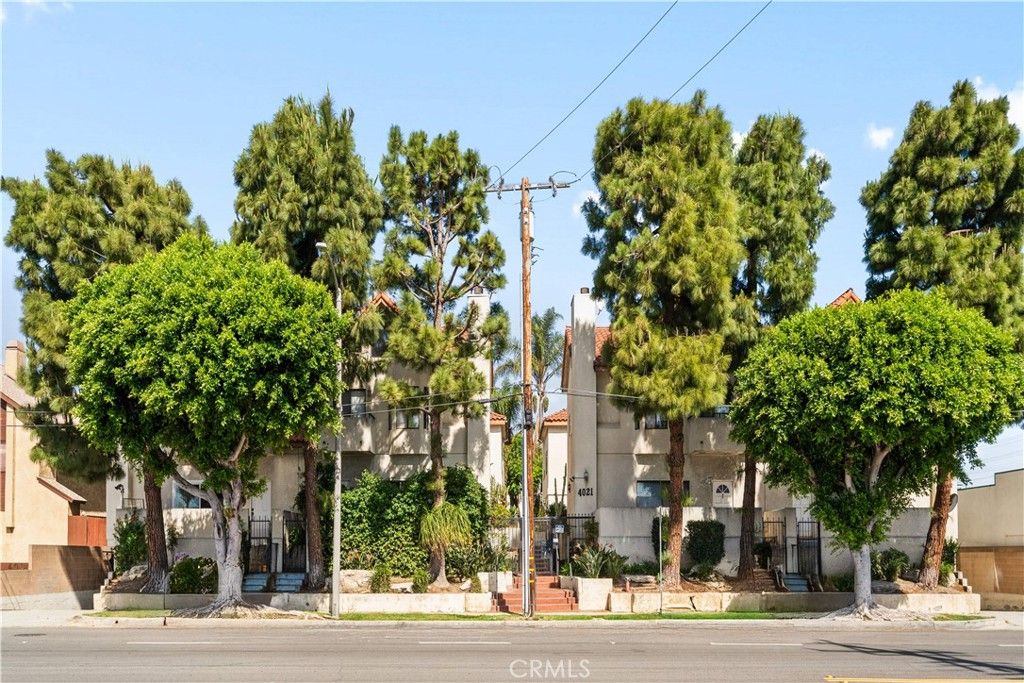 Image 3 of property listing at 4021 182nd #H, Torrance, CA 90504