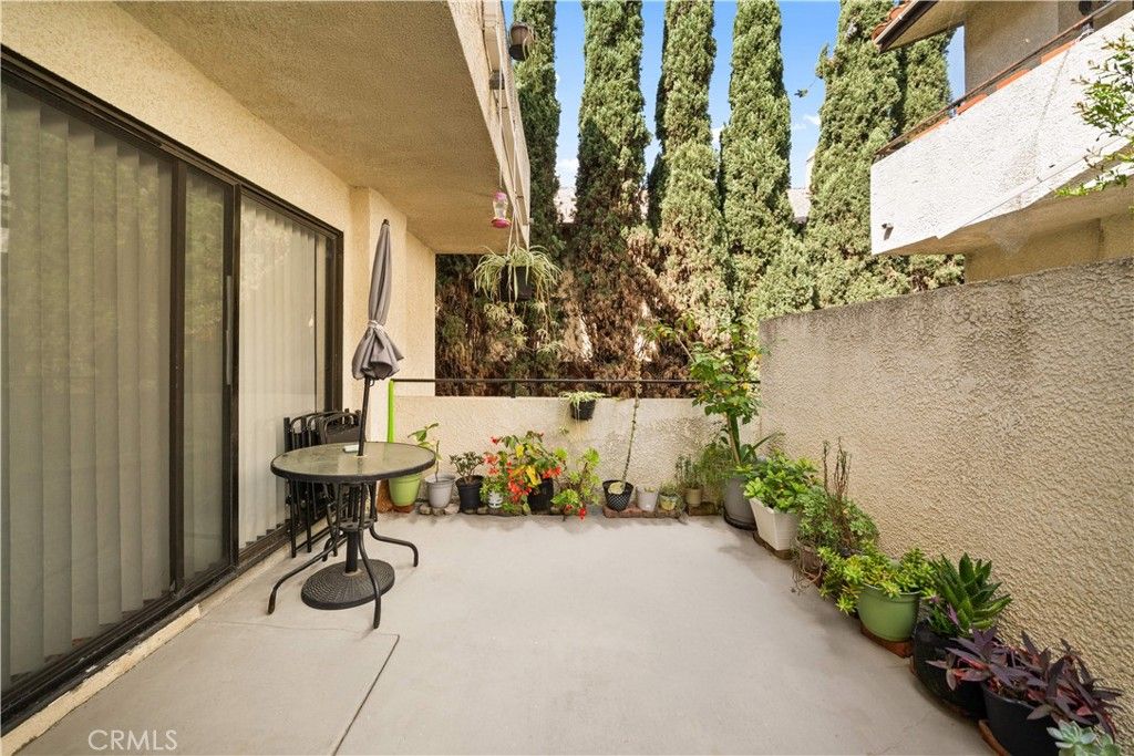 Image 8 of property listing at 4021 182nd #H, Torrance, CA 90504