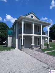312 High Street, Vine Grove, KY 40175