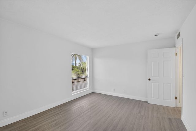 1500 N Congress Avenue C20, West Palm Beach, FL 33401