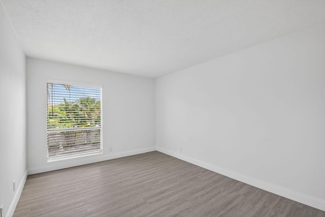 1500 N Congress Avenue C20, West Palm Beach, FL 33401