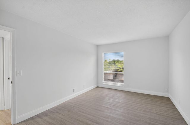 1500 N Congress Avenue C20, West Palm Beach, FL 33401