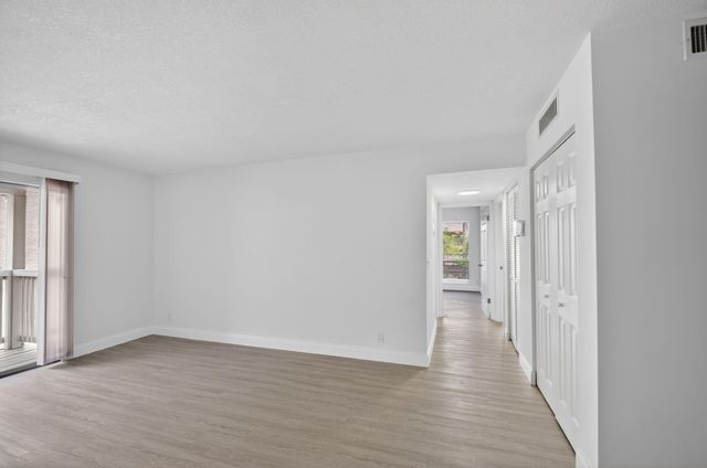1500 N Congress Avenue C20, West Palm Beach, FL 33401