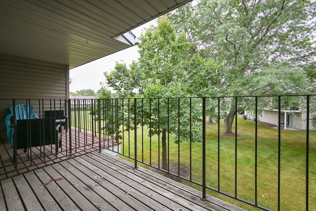 59 Gant Circle G, Streamwood, IL 60107