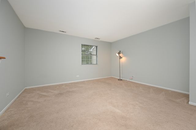 59 Gant Circle G, Streamwood, IL 60107