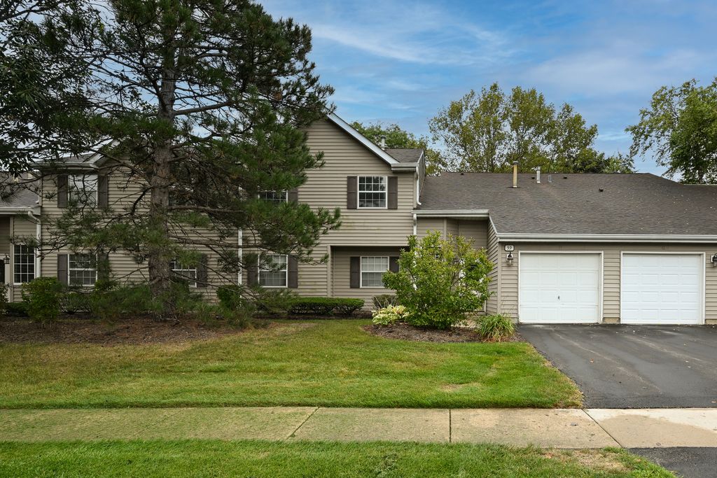59 Gant Circle G, Streamwood, IL 60107
