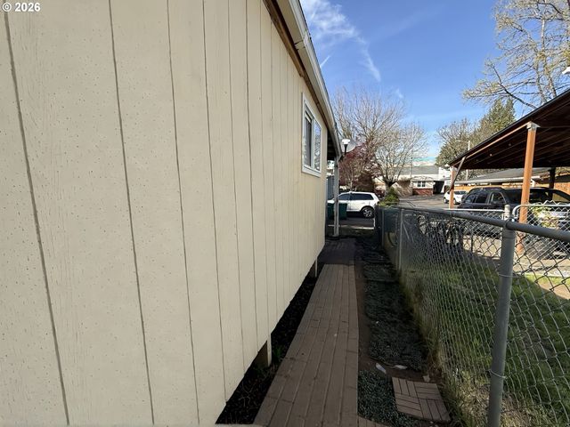 23200 Ne Sandy Blvd 52, Wood Village, OR 97060