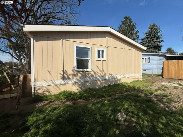 23200 Ne Sandy Blvd 52, Wood Village, OR 97060