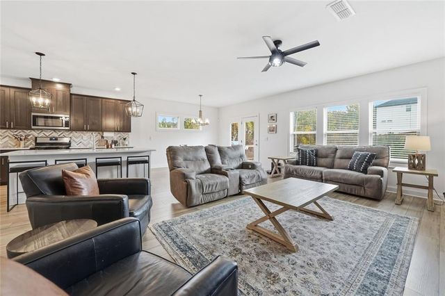 635 Stately Drive, Woodstock, GA 30188