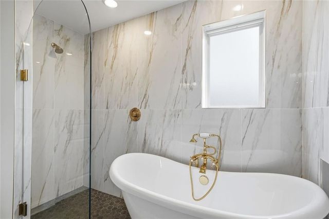 635 Stately Drive, Woodstock, GA 30188