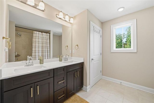 635 Stately Drive, Woodstock, GA 30188