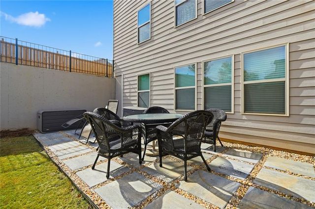 635 Stately Drive, Woodstock, GA 30188