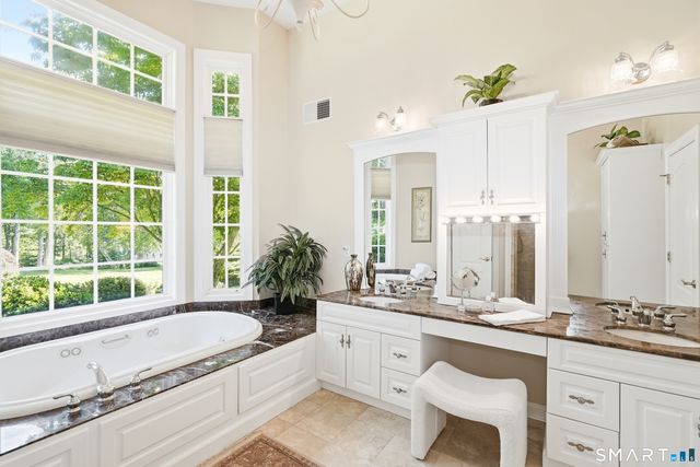 30 Carriage Drive, Easton, CT 06612