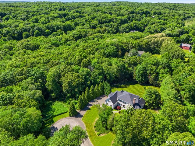 30 Carriage Drive, Easton, CT 06612