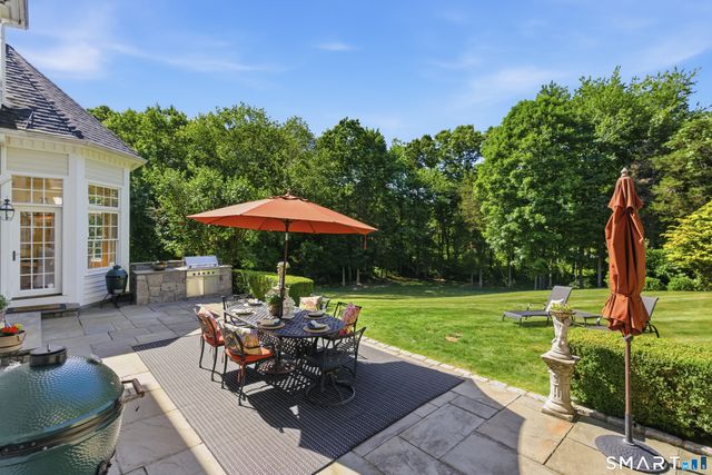 30 Carriage Drive, Easton, CT 06612