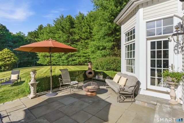 30 Carriage Drive, Easton, CT 06612