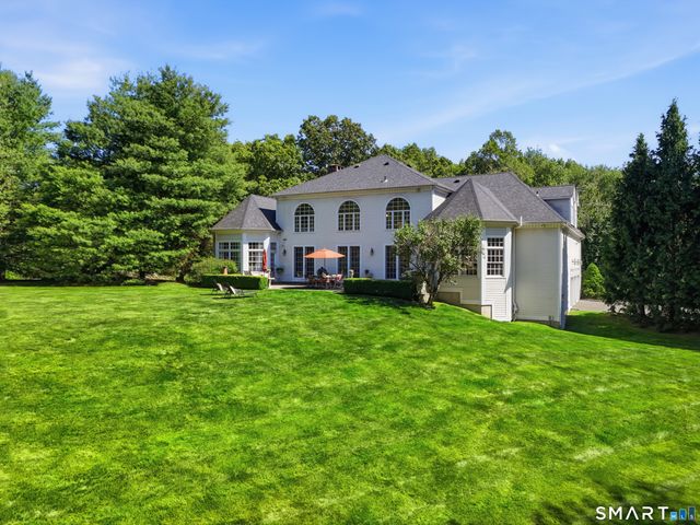 30 Carriage Drive, Easton, CT 06612