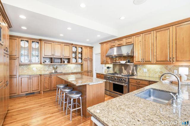 30 Carriage Drive, Easton, CT 06612
