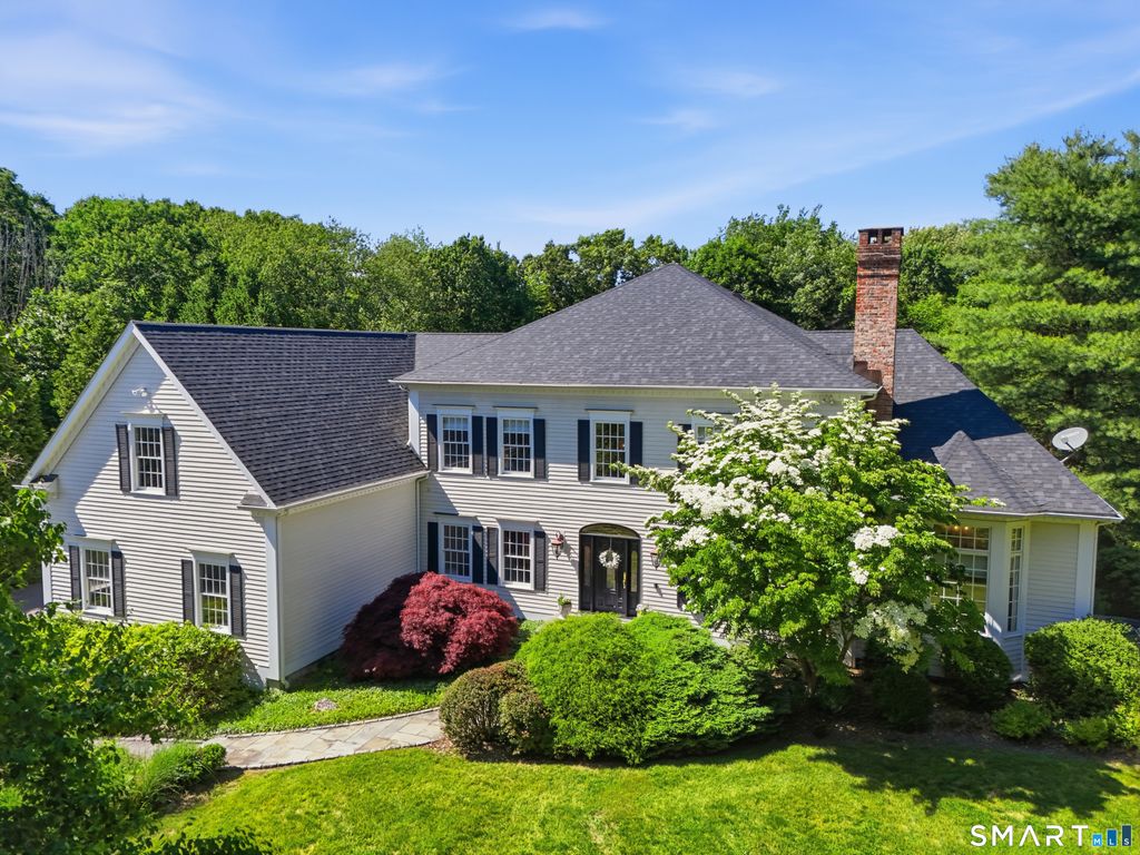 30 Carriage Drive, Easton, CT 06612