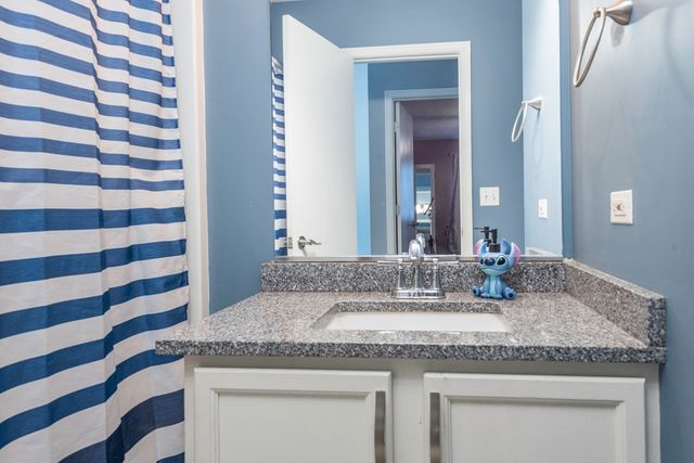 2177 W Wicklow Lane, Round Lake, IL 60073
