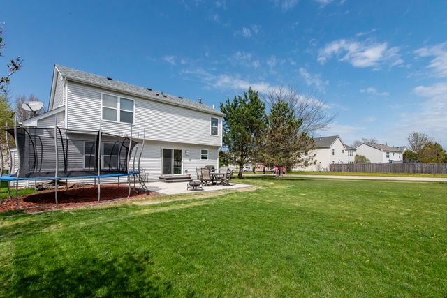 2177 W Wicklow Lane, Round Lake, IL 60073