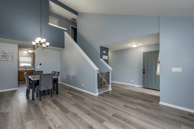 2177 W Wicklow Lane, Round Lake, IL 60073